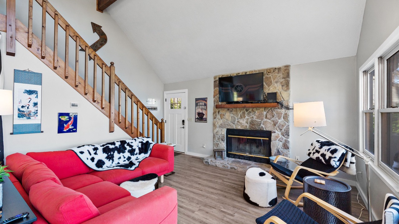 Photo of Livingroom in Lake Oconee