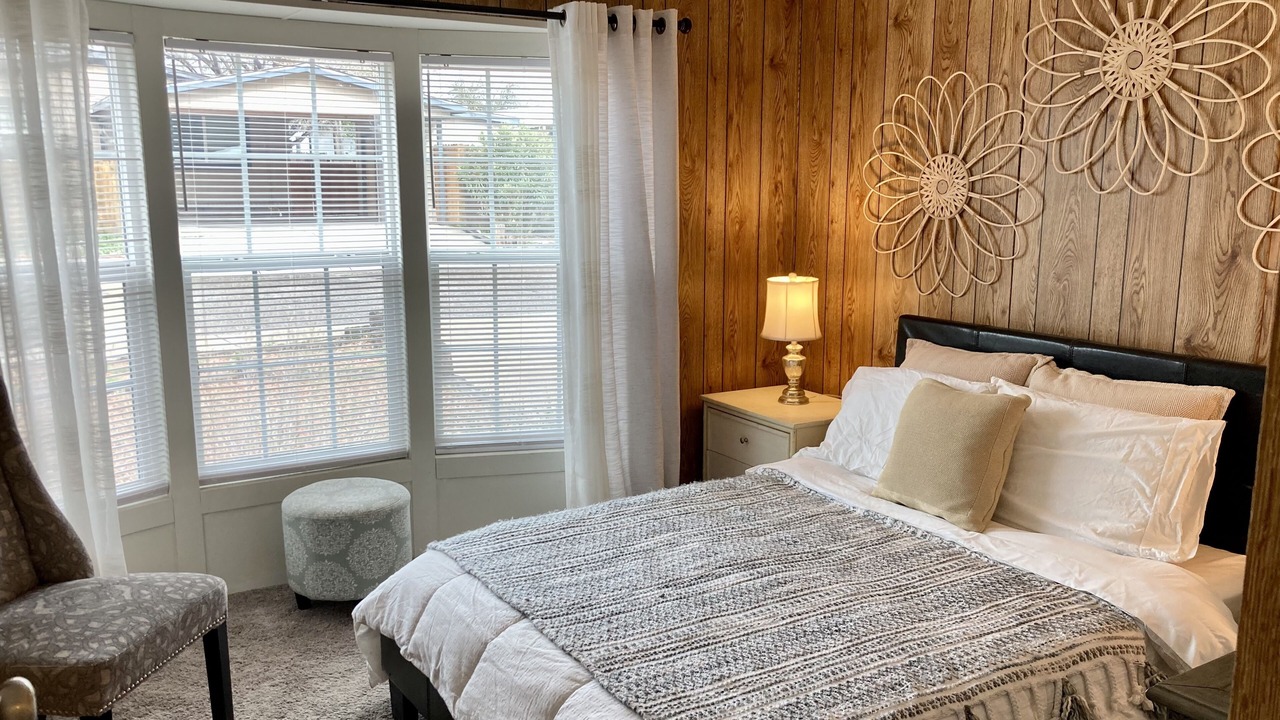 Photo of Bedroom in Albuquerque