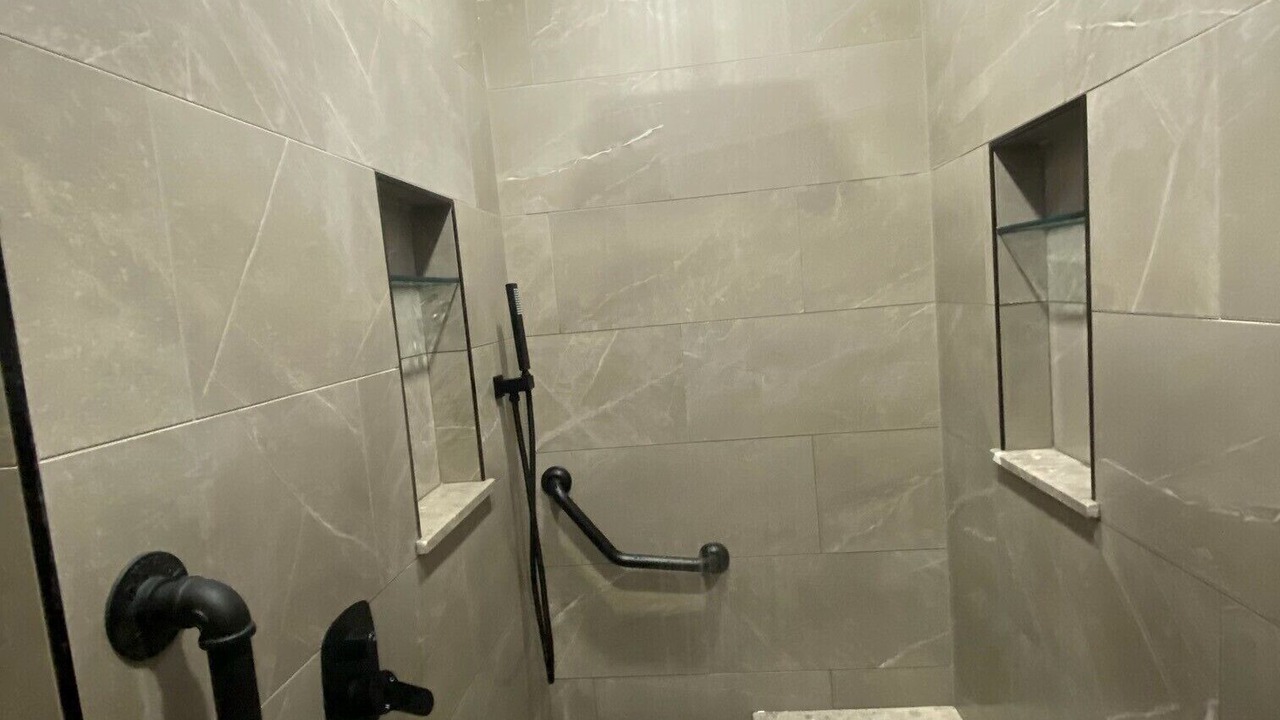Photo of Bathroom in Poplar Ridge