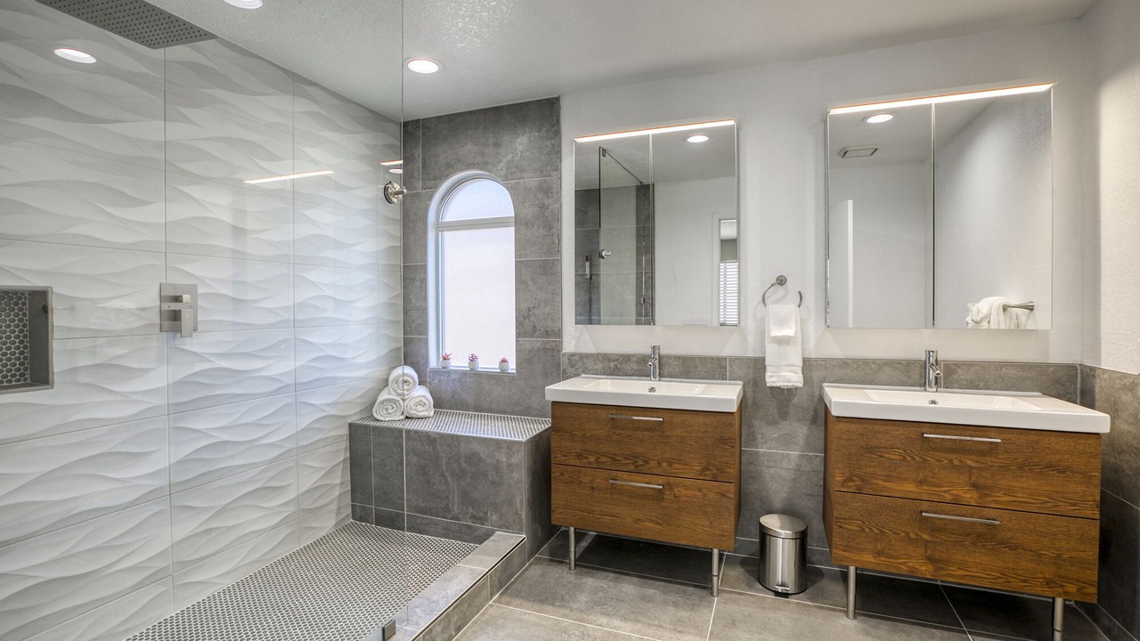Photo of Bathroom in The Pueblo