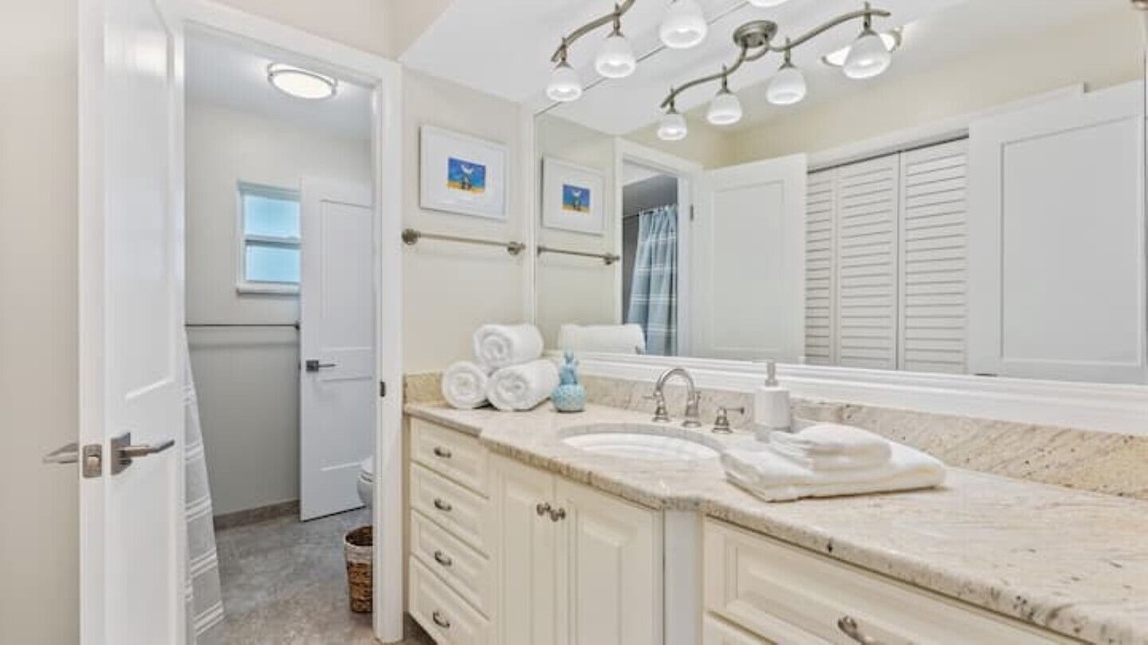 Photo of Bathroom in Venetian Way