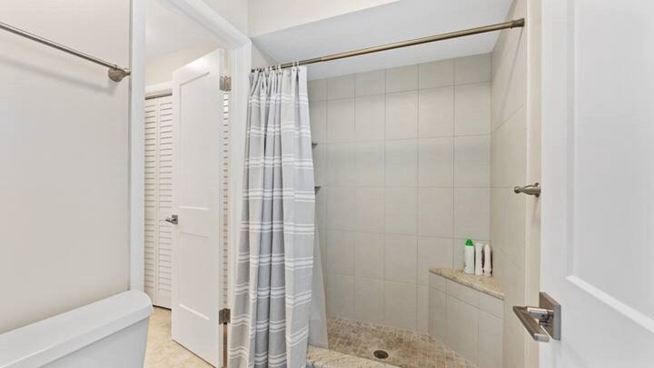 Photo of Bathroom in Venetian Way