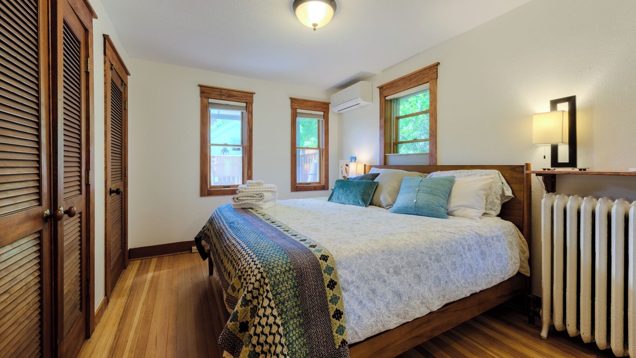 Photo of Bedroom in Downtown