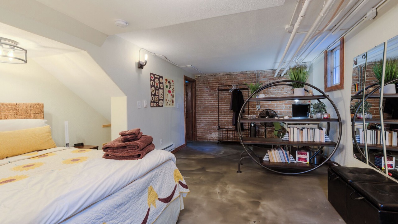 Photo of Bedroom in Downtown