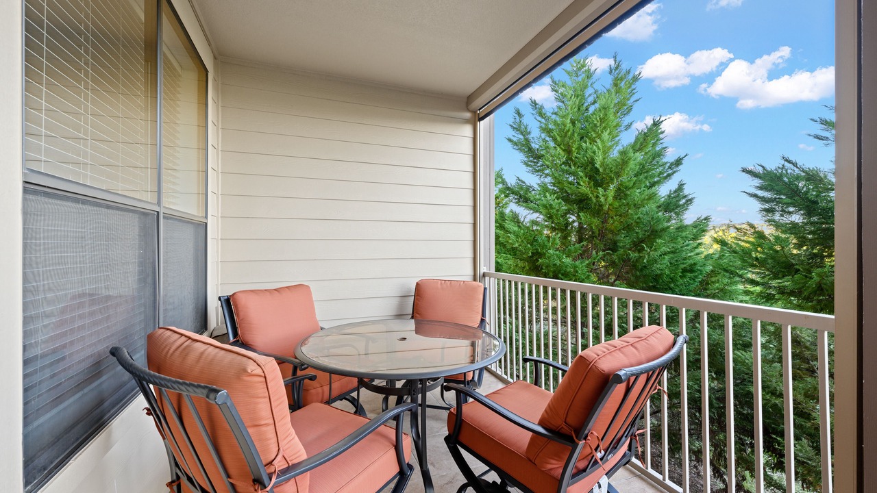 Photo of Patio Balcony in Jonestown