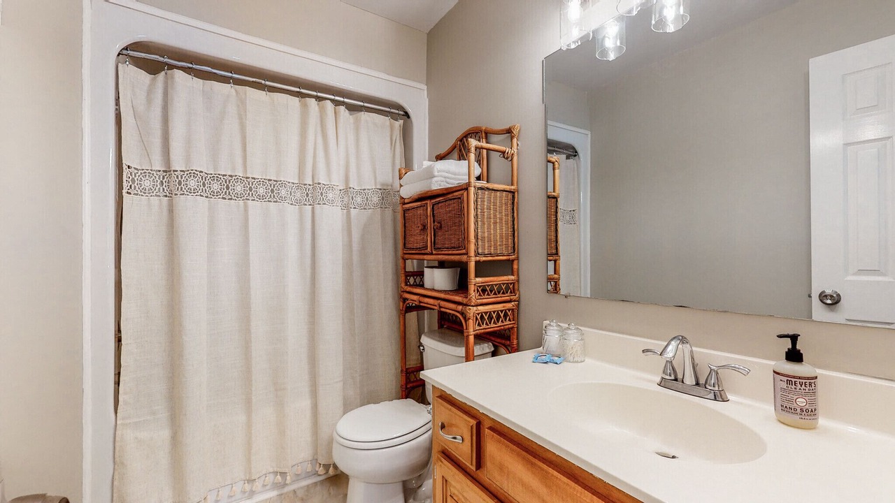 Photo of Bathroom in Smyrna