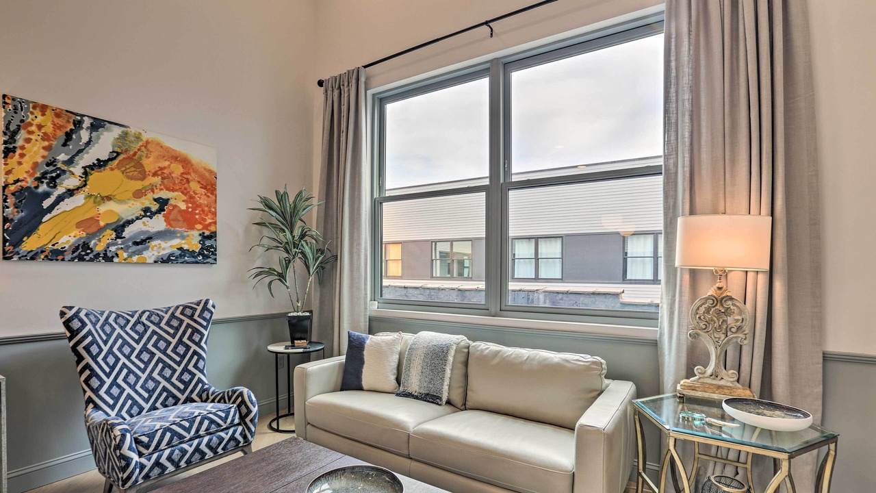 Photo of Bedroom in Central City