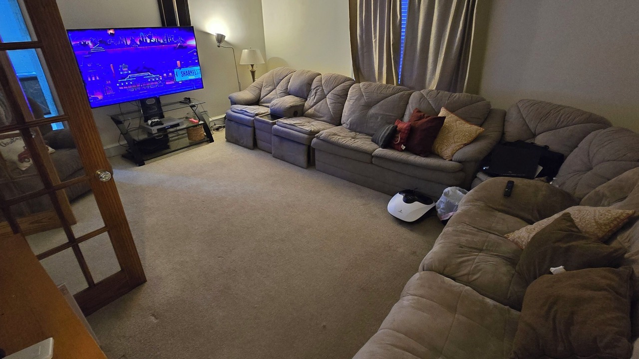 Photo of Livingroom in Paulsboro