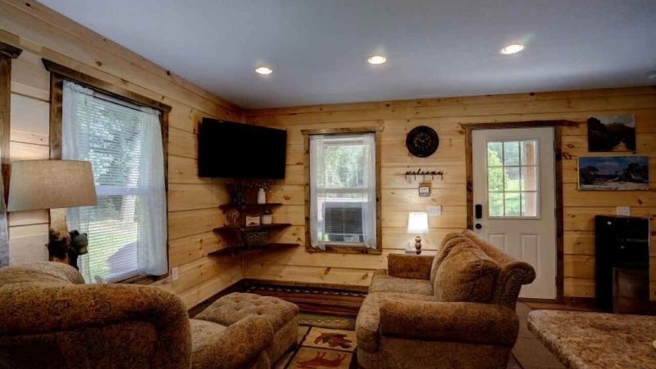 Photo of Livingroom in Robbinsville