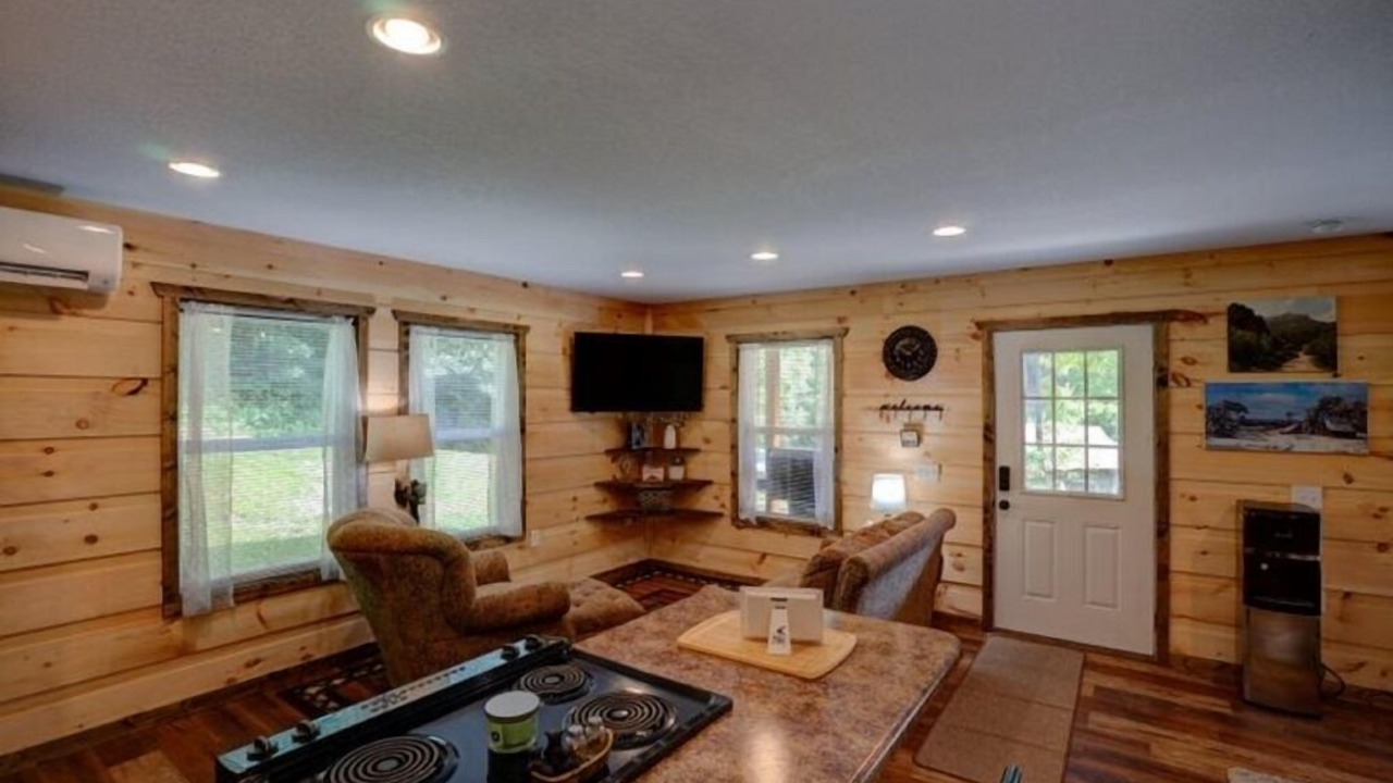 Photo of Bedroom in Robbinsville