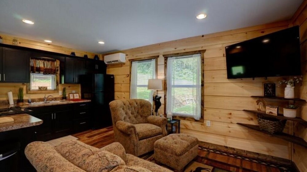 Photo of Livingroom in Robbinsville