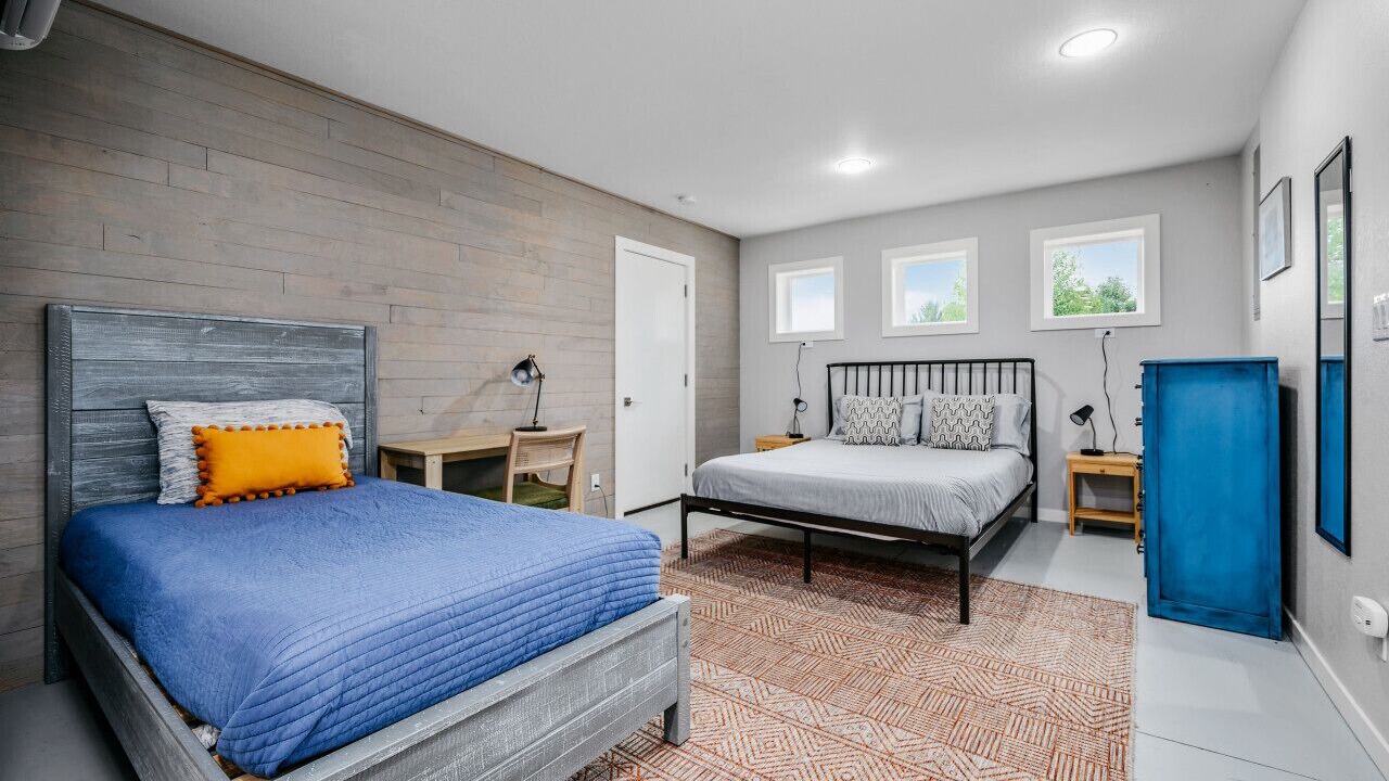 Photo of Bedroom in Maple City