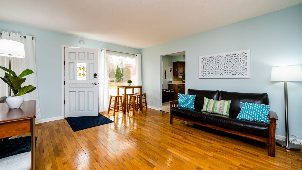 Photo of Livingroom in Paw Paw Lake