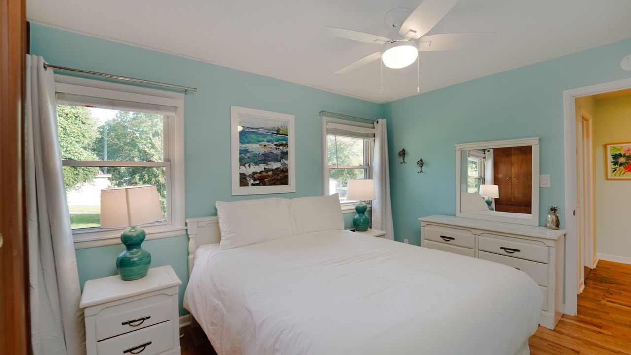 Photo of Bedroom in Paw Paw Lake