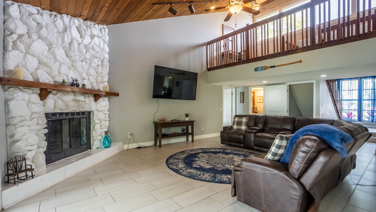 Photo of Livingroom in Temple Crest