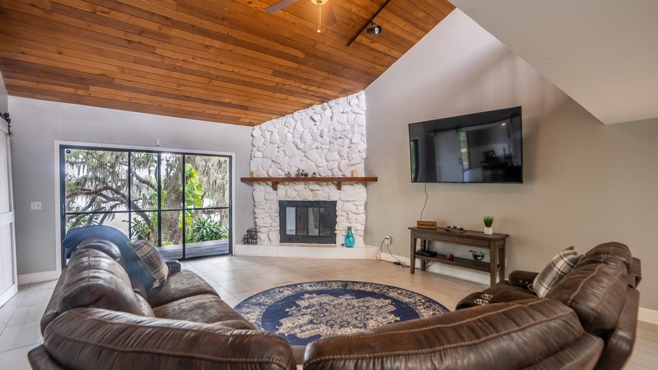 Photo of Livingroom in Temple Crest