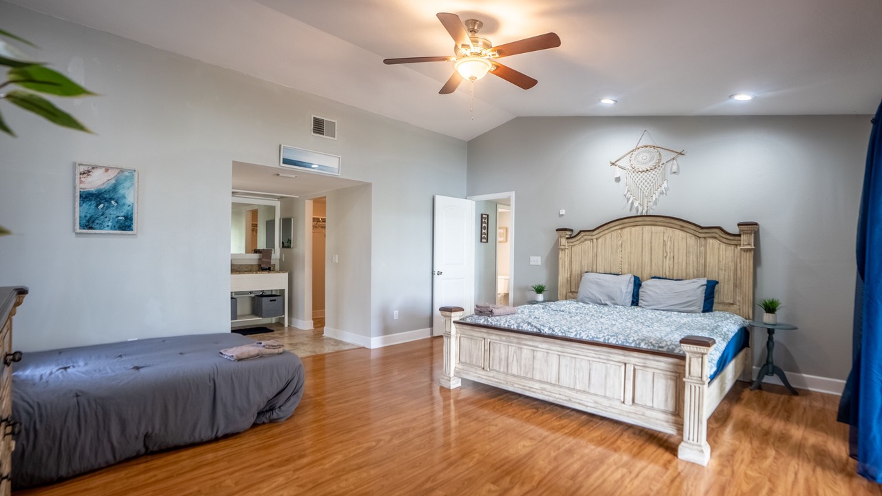 Photo of Bedroom in Temple Crest