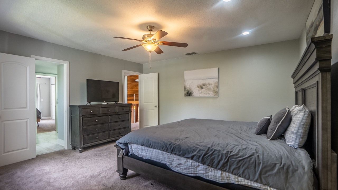 Photo of Bedroom in Temple Crest