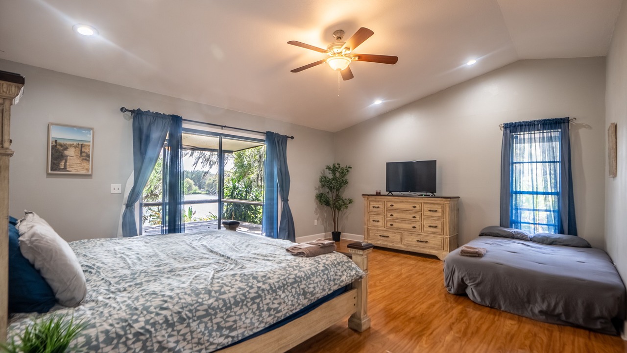 Photo of Bedroom in Temple Crest