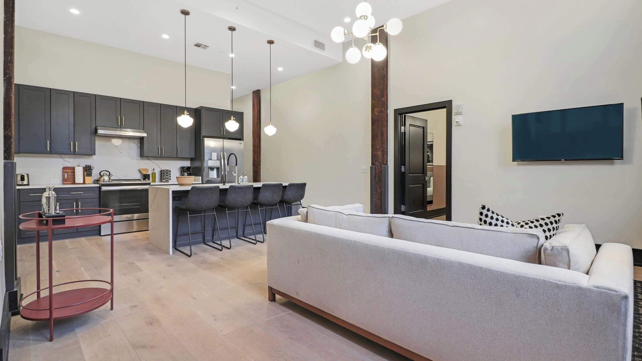 Photo of Livingroom in Arts/Warehouse District