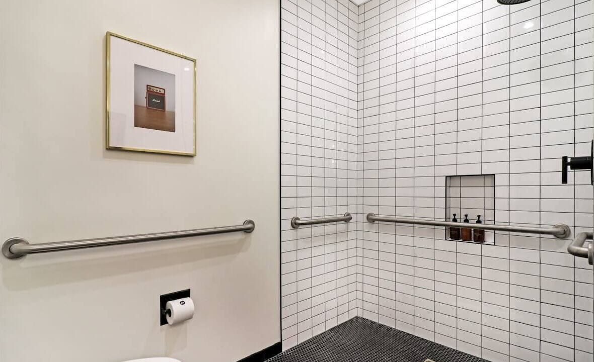 Photo of Bathroom in Arts/Warehouse District