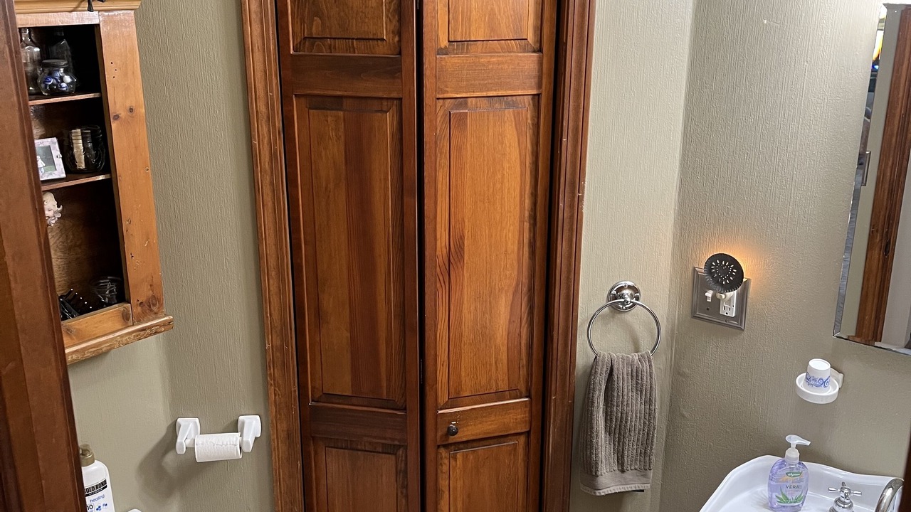 Photo of Bathroom in Town of Lysander