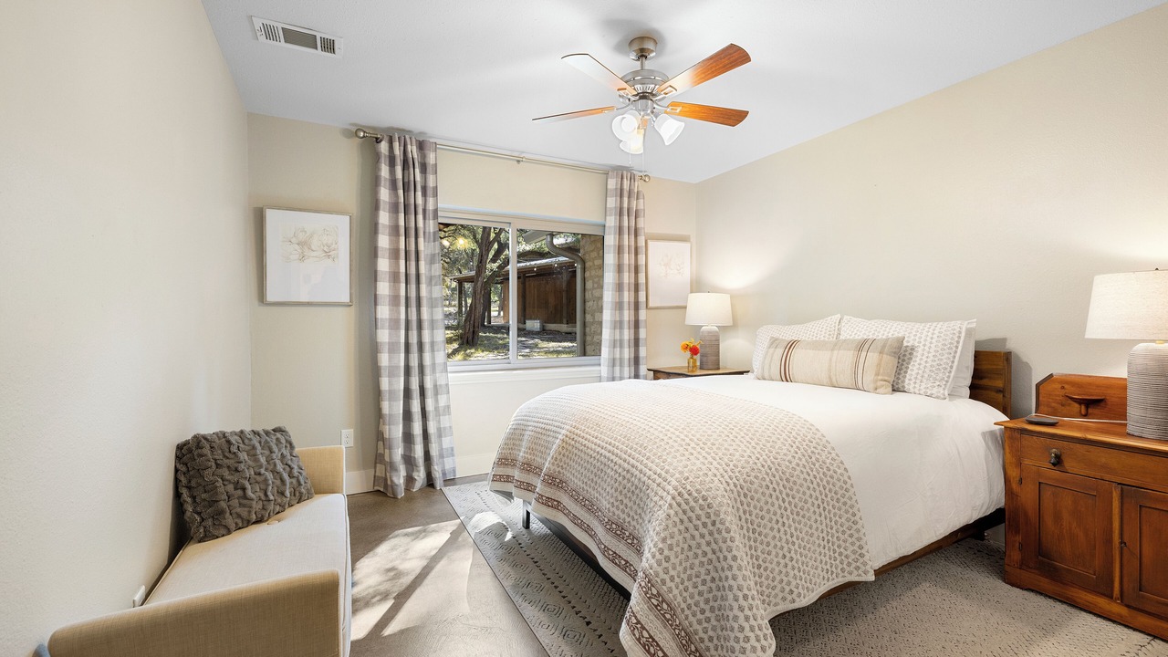 Photo of Bedroom in Wimberley