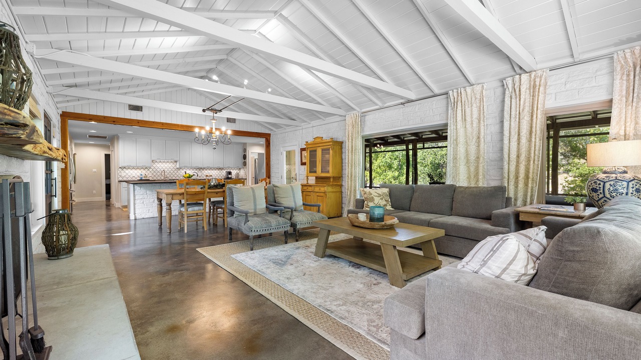 Photo of Livingroom in Wimberley