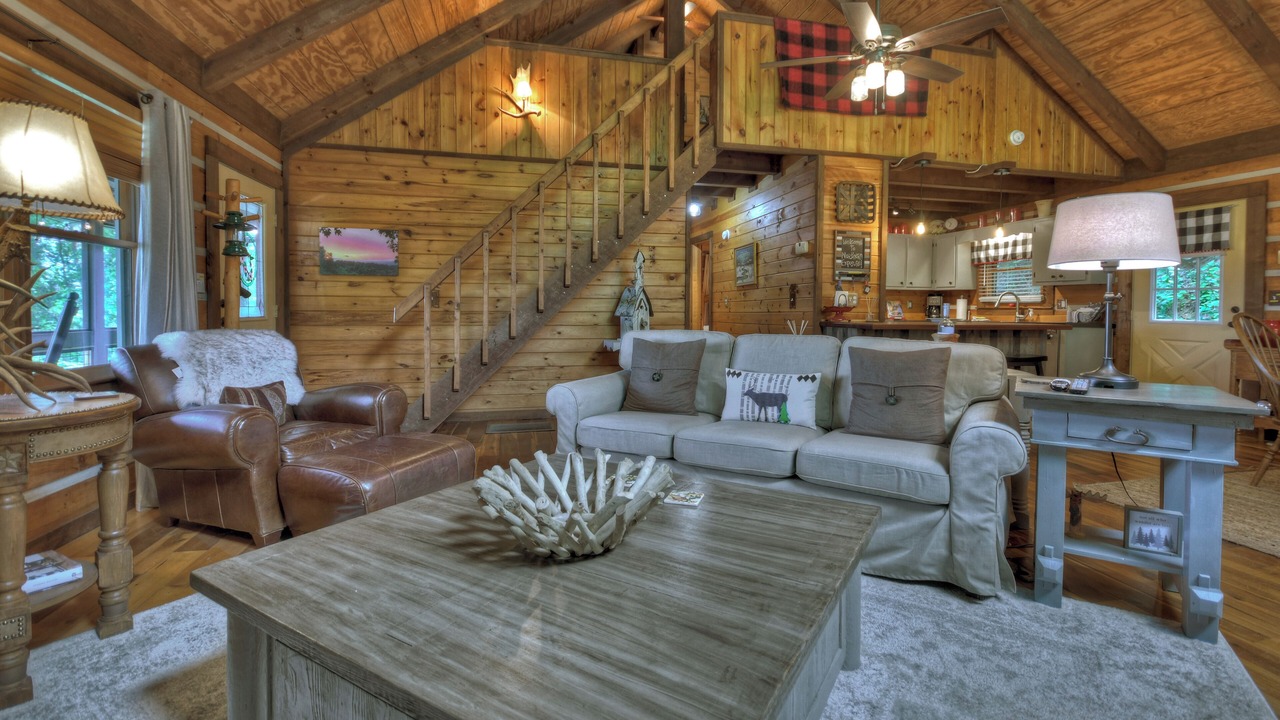 Photo of Livingroom in My Mountain