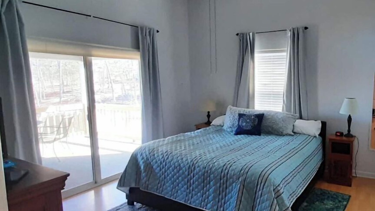 Photo of Bedroom in Crossville