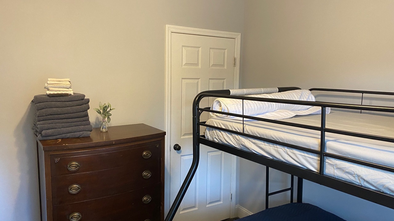 Photo of Bedroom in Old North Columbus