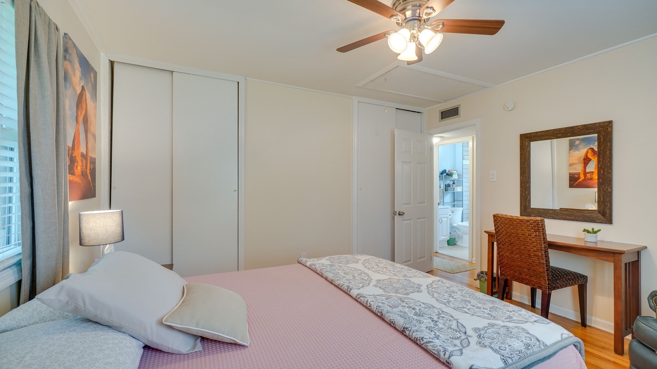 Photo of Bedroom in Oak Ridge