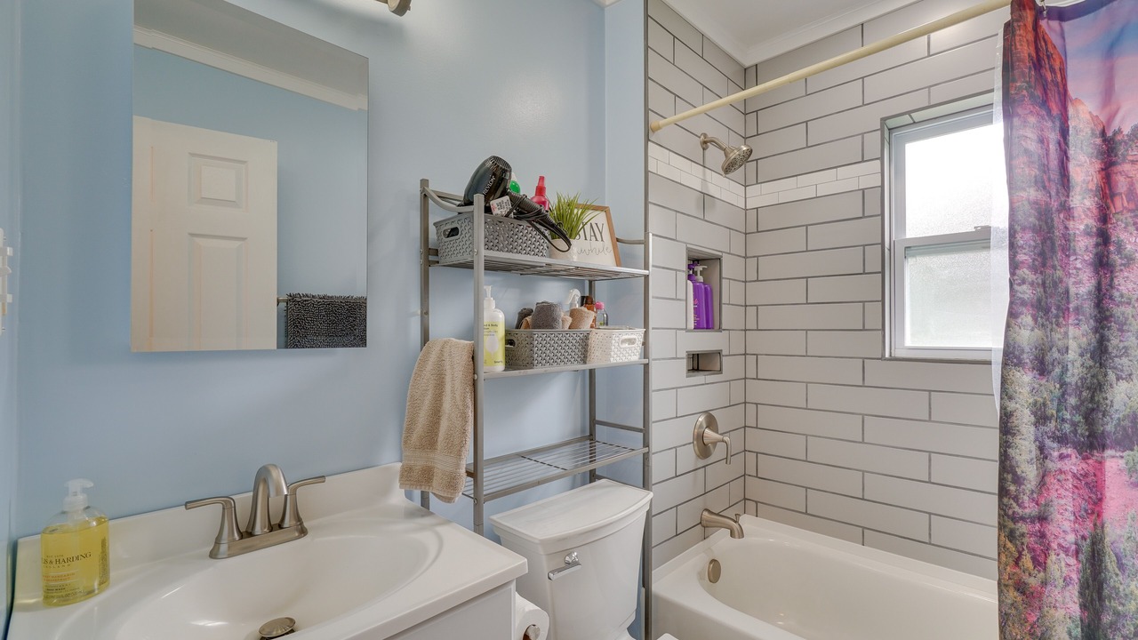 Photo of Bathroom in Oak Ridge