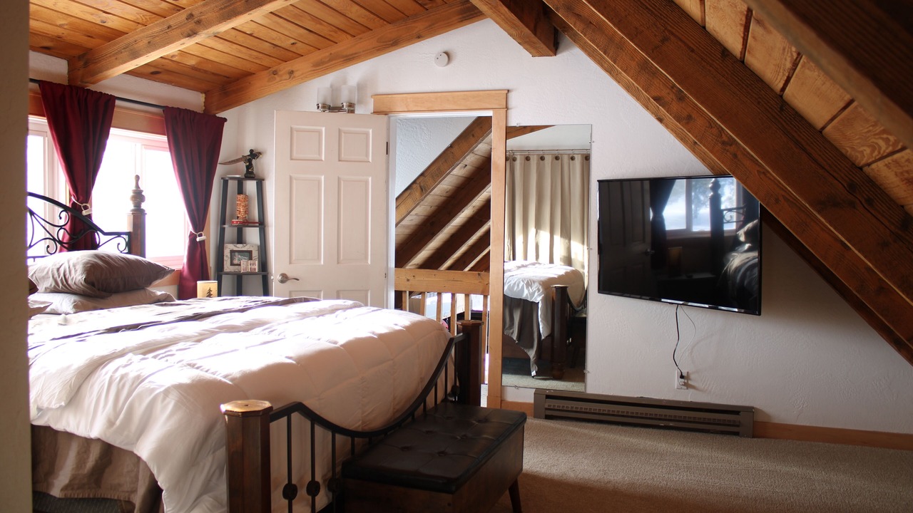 Photo of Bedroom in Oak Harbor