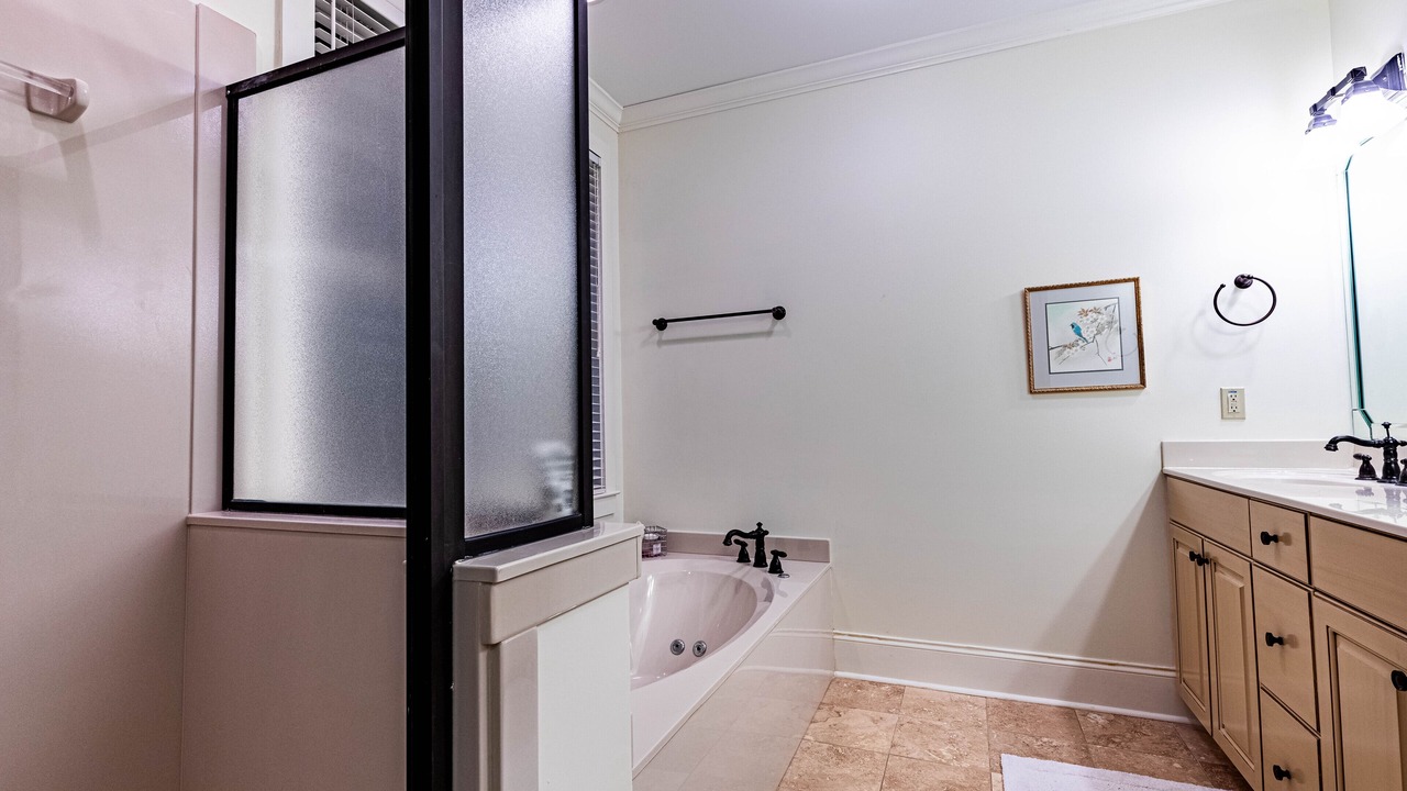 Photo of Bathroom in Lake Oconee