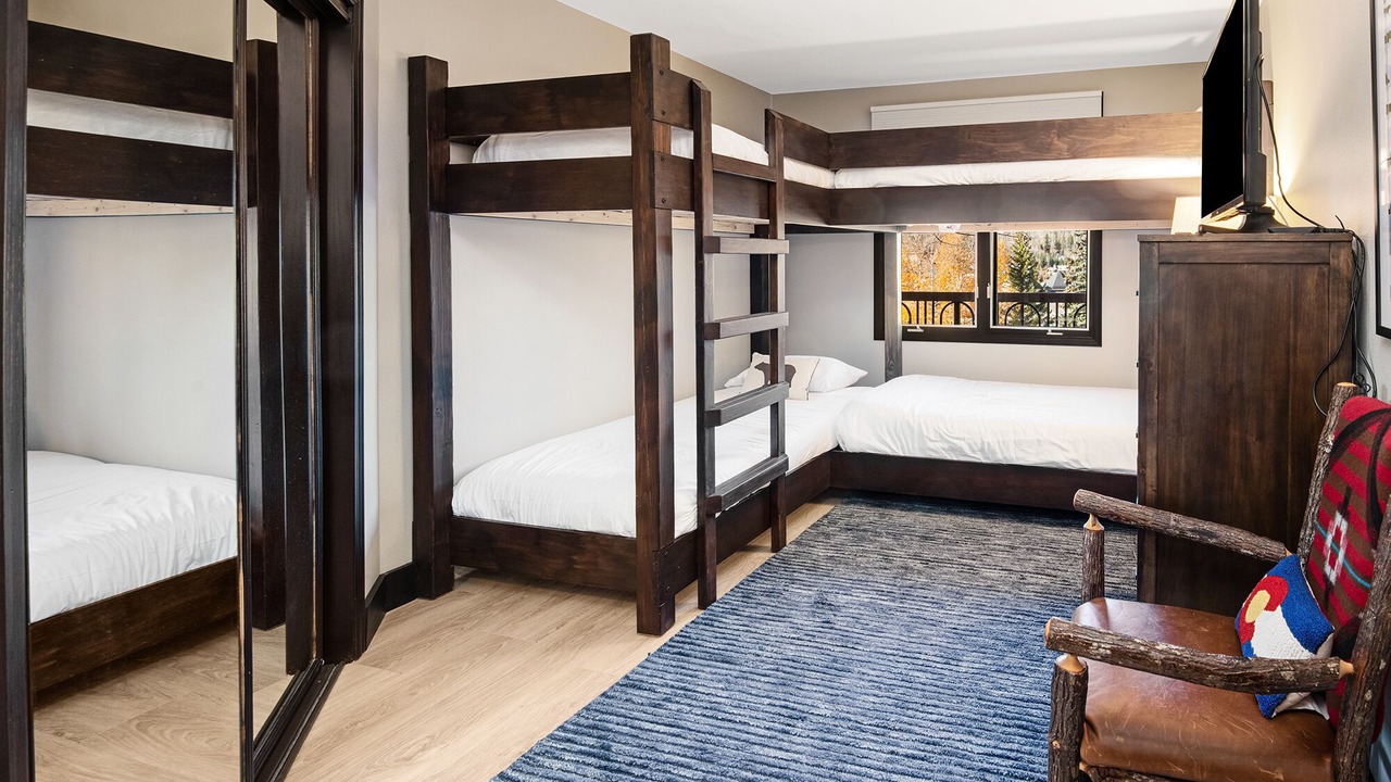 Photo of Bedroom in Highlands Townhomes
