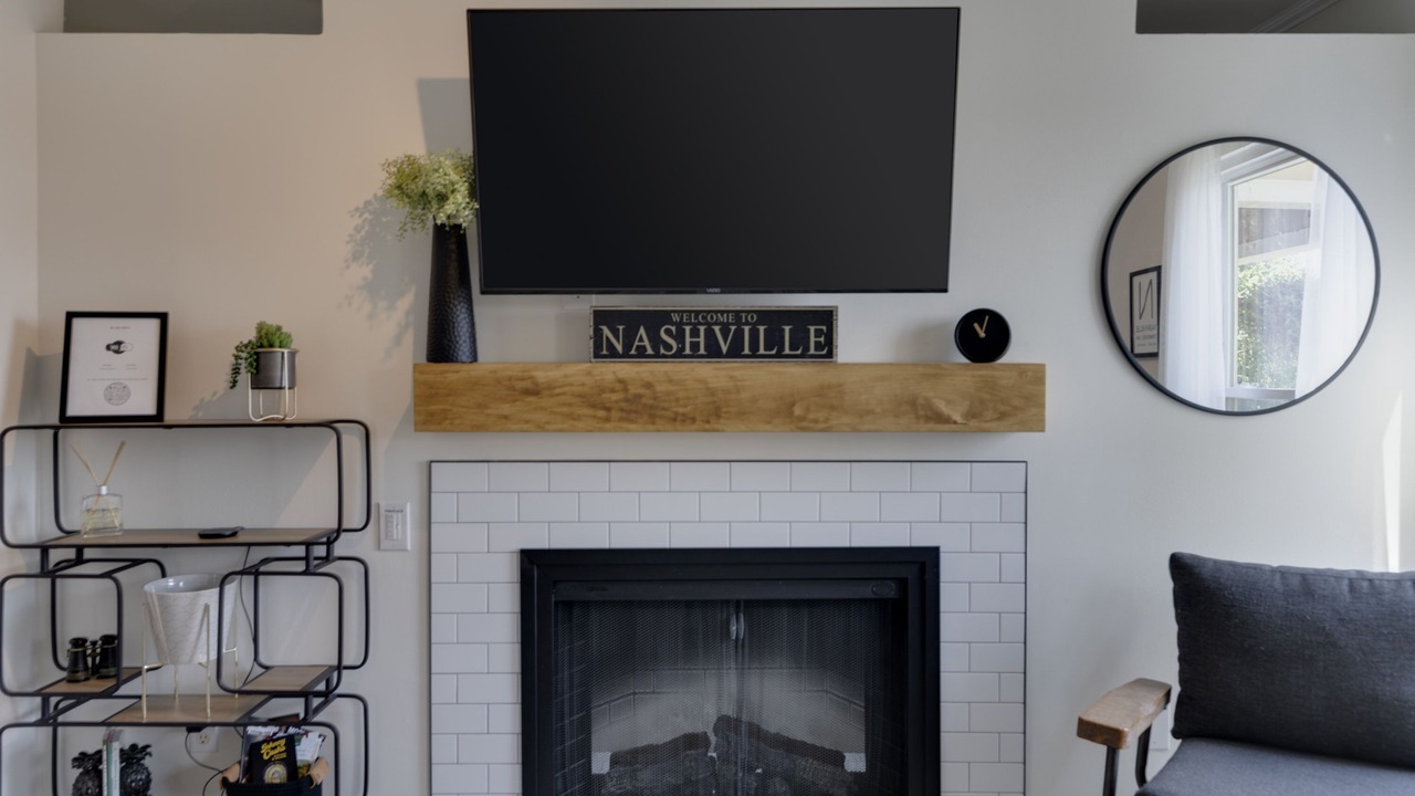 Photo of Livingroom in East Bank