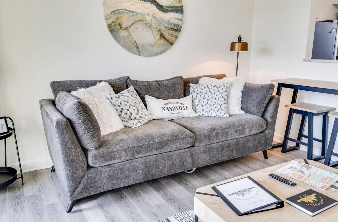 Photo of Livingroom in East Bank