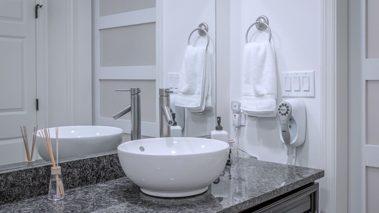 Photo of Bathroom in Graysville