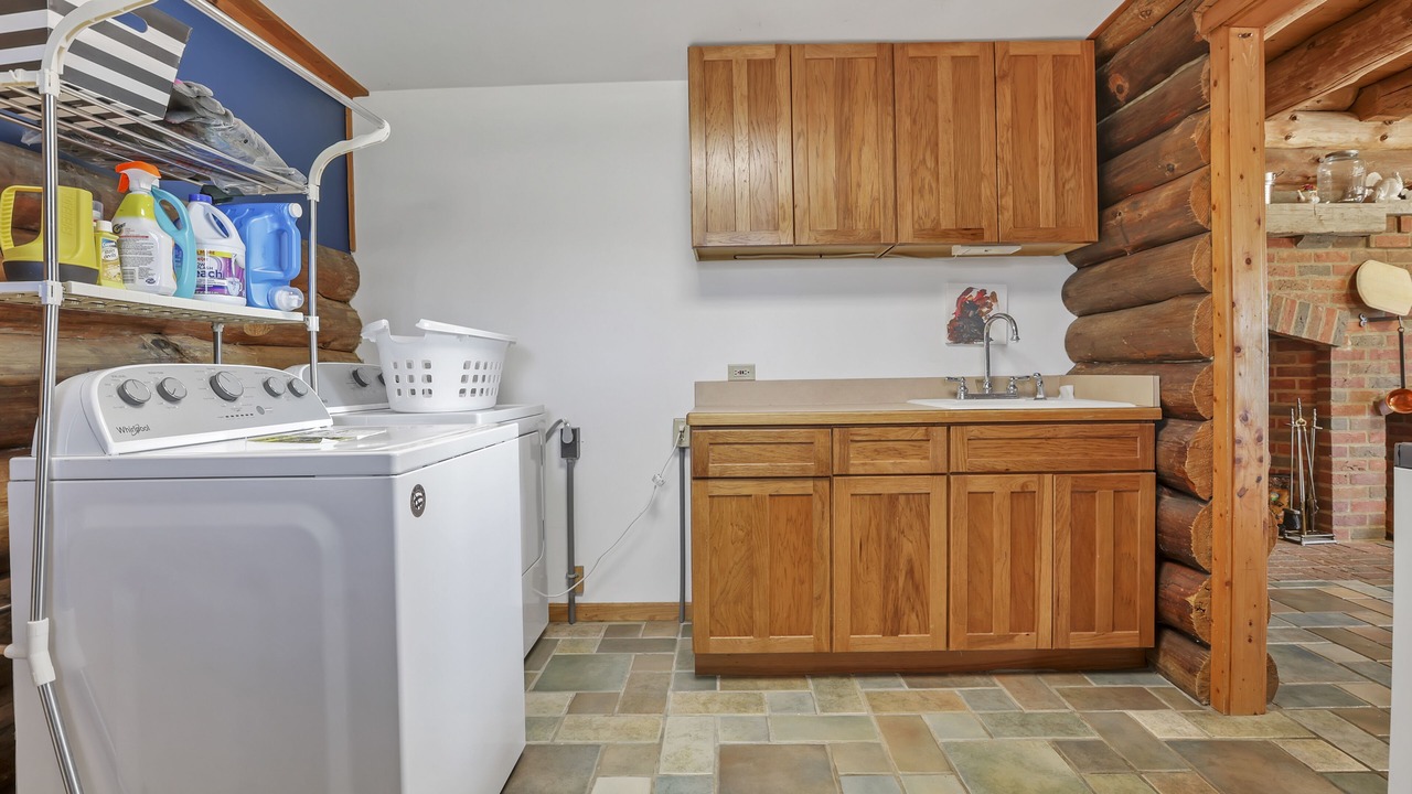 Photo of Kitchen in Summit Station