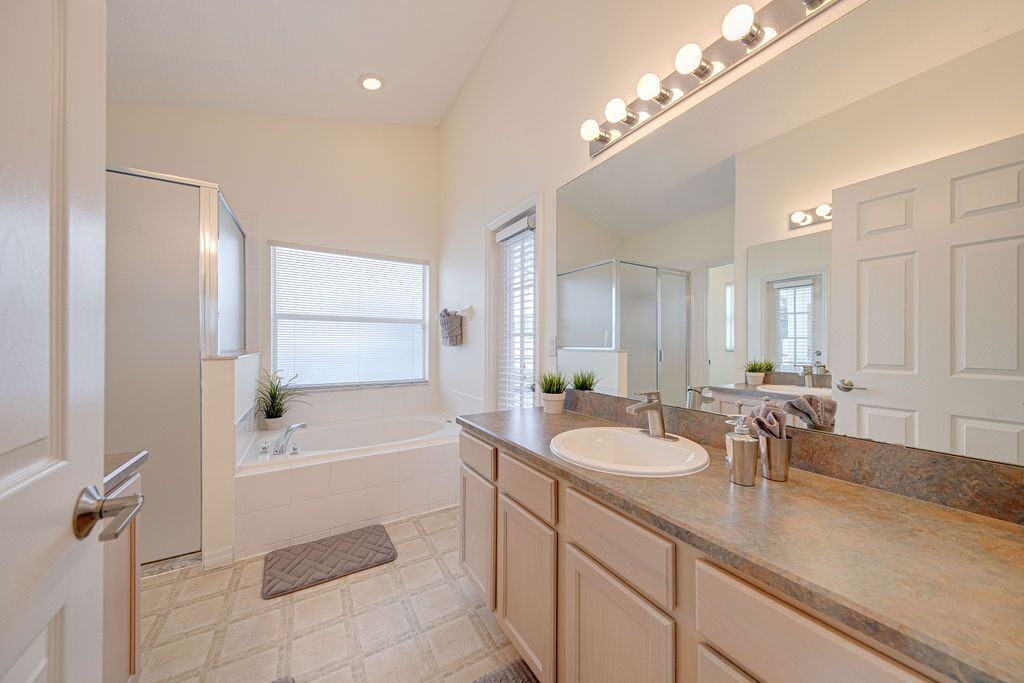 Photo of Bathroom in Orange Tree