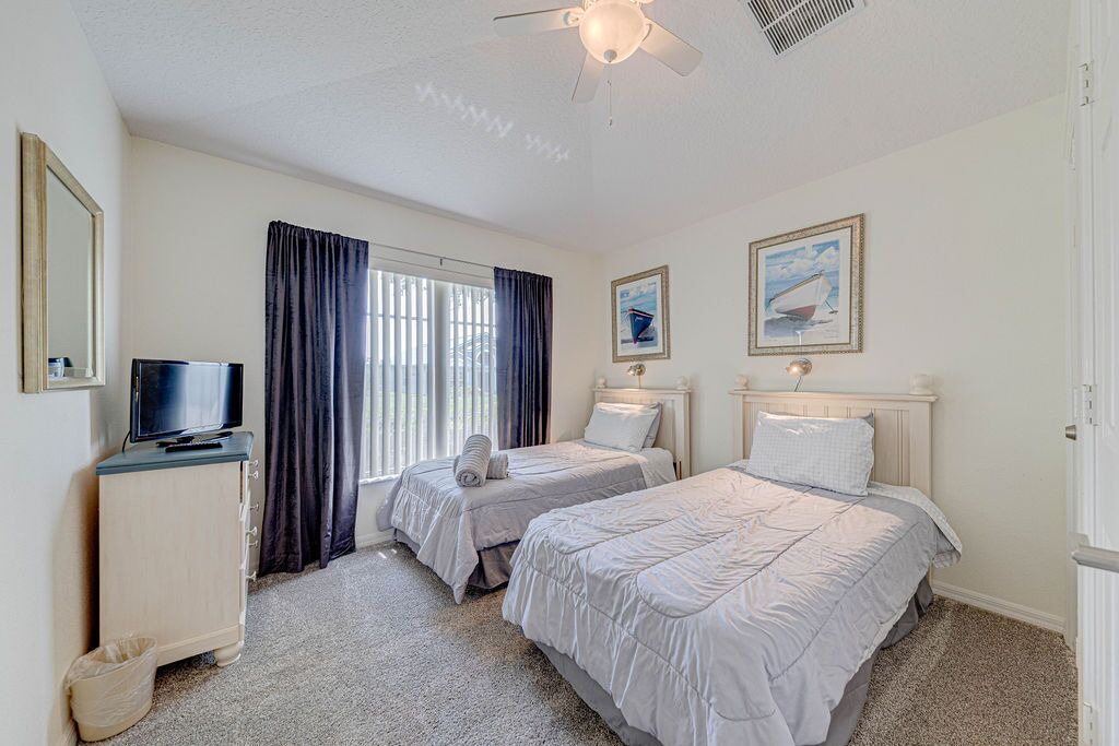 Photo of Bedroom in Orange Tree