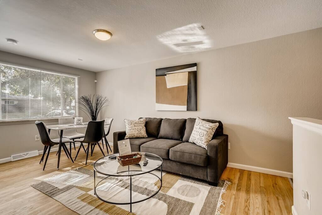 Photo of Livingroom in Alta Vista Area