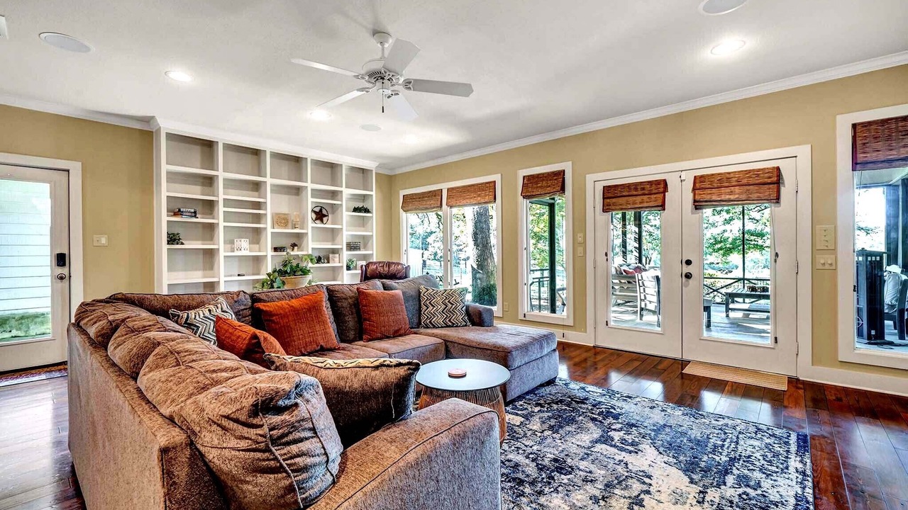 Photo of Livingroom in Tyler