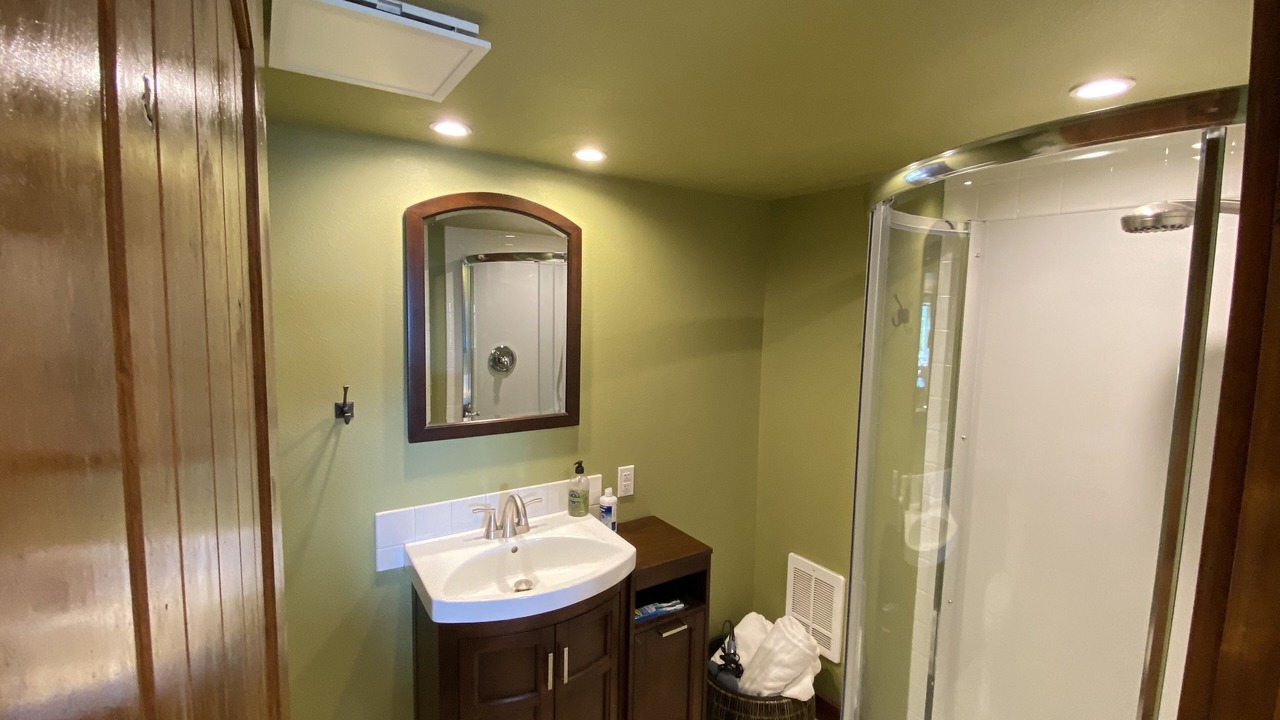Photo of Bathroom in Loon Lake
