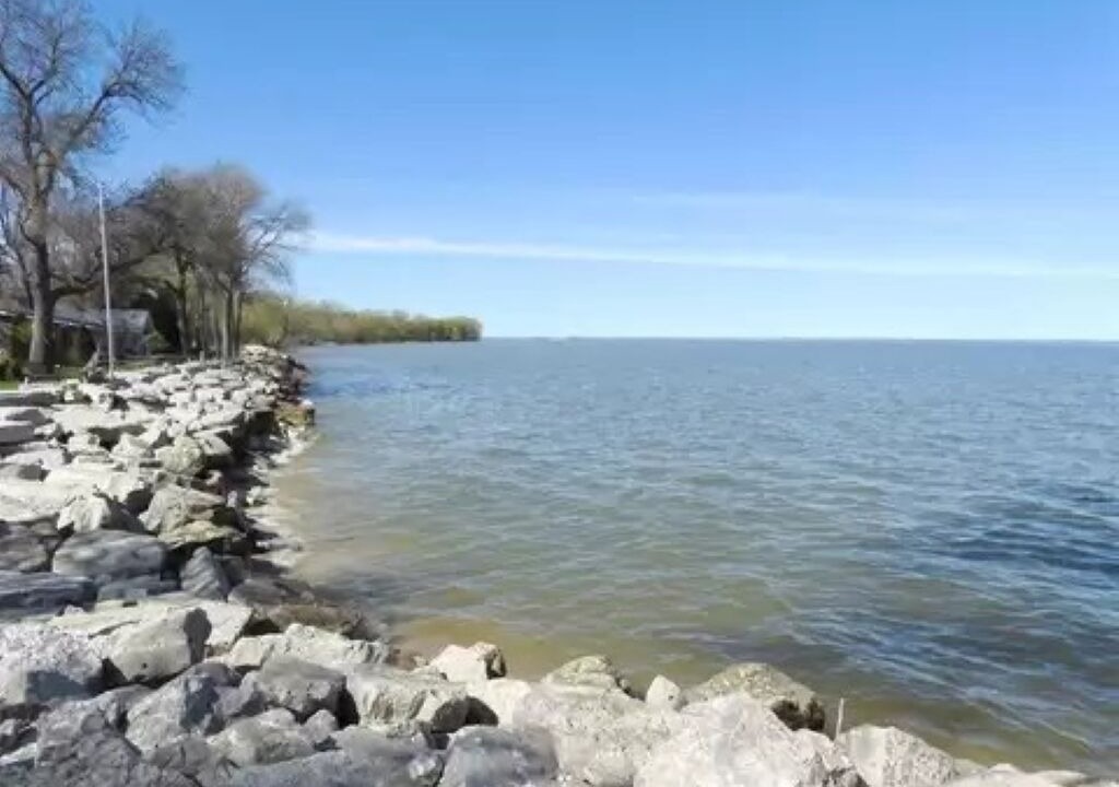 Photo of Others in Green Bay