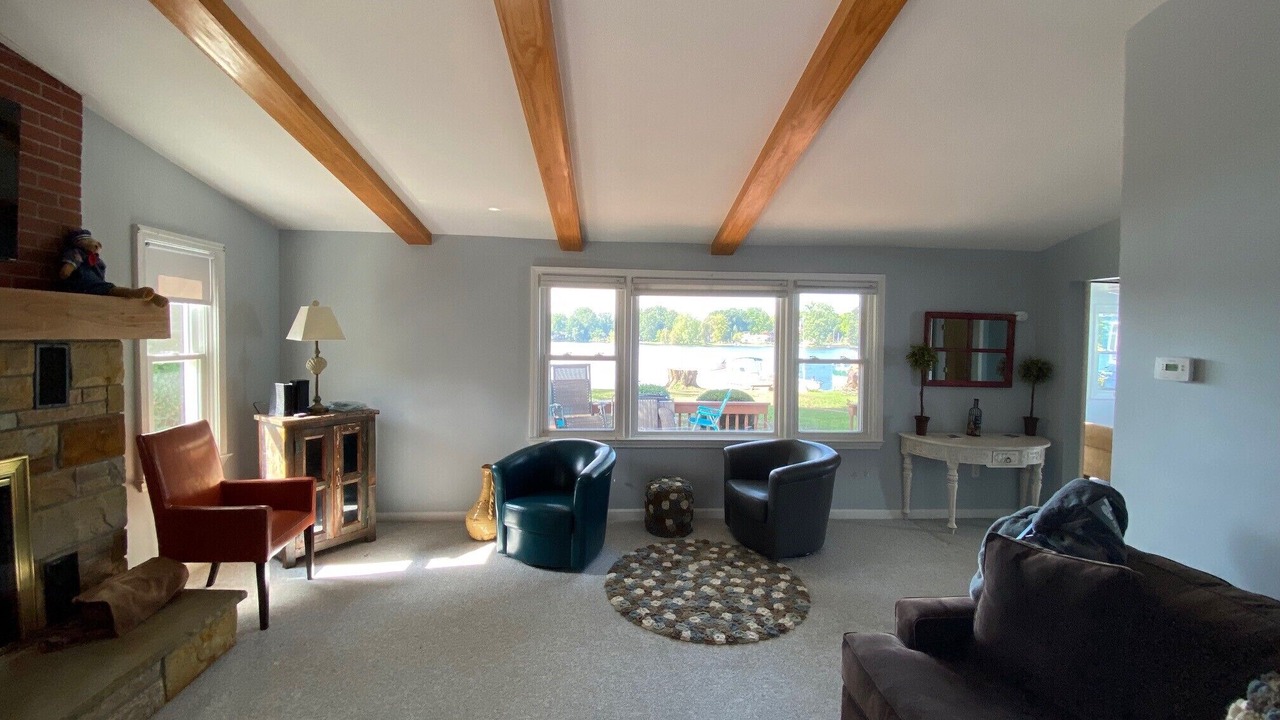 Photo of Livingroom in Whitmore Lake