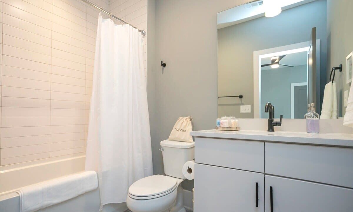 Photo of Bathroom in Hillsboro Village