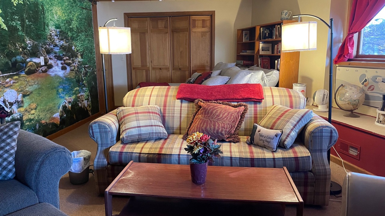 Photo of Livingroom in Redstone