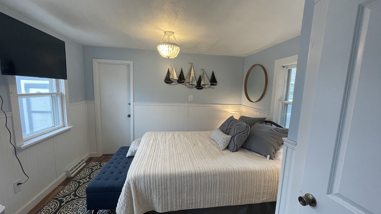 Photo of Bedroom in Niles